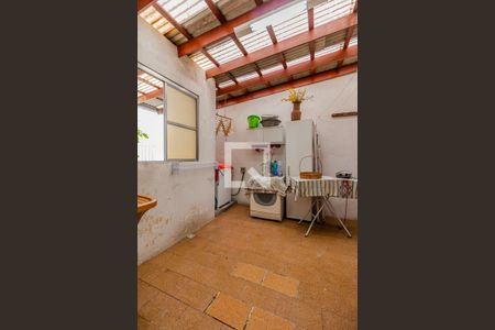 Casa à venda com 220m², 3 quartos e 1 vagaÁrea de serviço