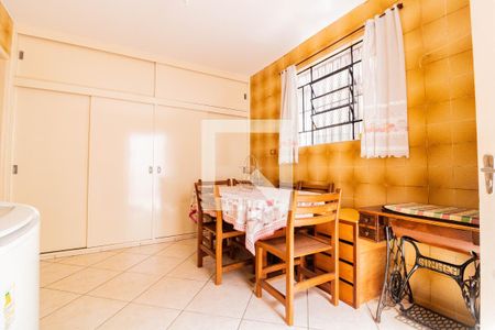 Casa à venda com 193m², 3 quartos e 1 vagaÁrea de Serviço