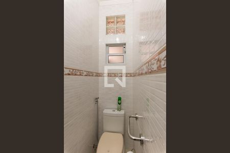 Casa à venda com 280m², 3 quartos e 2 vagas Casa à venda com 280m², 3 quartos e 2 vagasLavabo