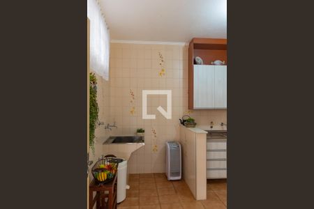 Casa à venda com 280m², 3 quartos e 2 vagas Casa à venda com 280m², 3 quartos e 2 vagasCasa dos Fundos