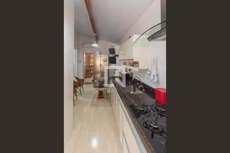 Casa à venda com 280m², 3 quartos e 2 vagas Casa à venda com 280m², 3 quartos e 2 vagasCozinha