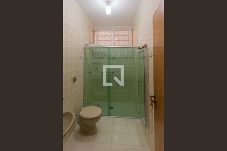 Casa à venda com 280m², 3 quartos e 2 vagas Casa à venda com 280m², 3 quartos e 2 vagasCasa dos Fundos- Banheiro