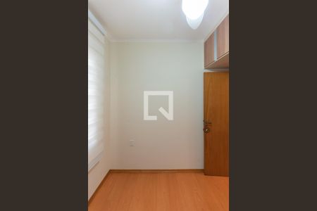 Casa à venda com 280m², 3 quartos e 2 vagas Casa à venda com 280m², 3 quartos e 2 vagasCasa dos Fundos-Quarto 1