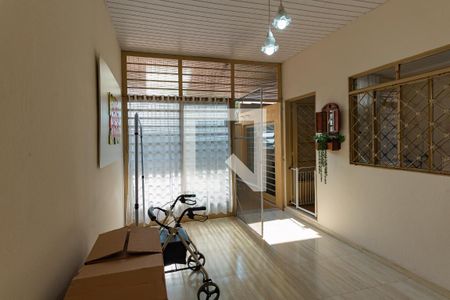 Casa à venda com 280m², 3 quartos e 2 vagas Casa à venda com 280m², 3 quartos e 2 vagasCasa dos - Varanda