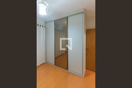 Casa à venda com 280m², 3 quartos e 2 vagas Casa à venda com 280m², 3 quartos e 2 vagasCasa dos Fundos