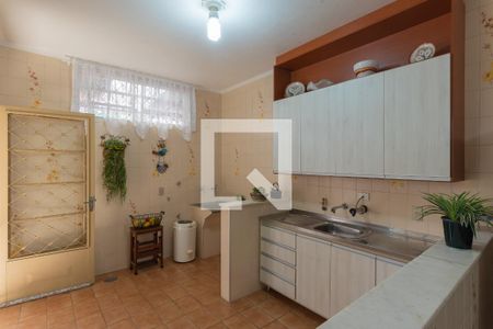 Casa à venda com 280m², 3 quartos e 2 vagas Casa à venda com 280m², 3 quartos e 2 vagasCasa dos Fundos-Fundos