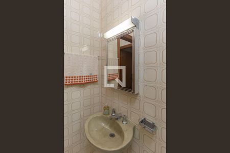 Casa à venda com 280m², 3 quartos e 2 vagas Casa à venda com 280m², 3 quartos e 2 vagasCasa dos - Banheiro