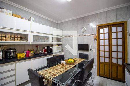 Casa à venda com 140m², 3 quartos e 2 vagasCozinha