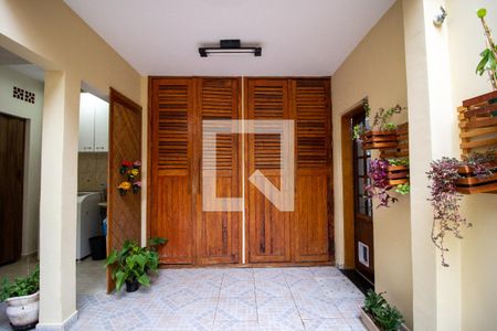 Casa à venda com 140m², 3 quartos e 2 vagasQuintal