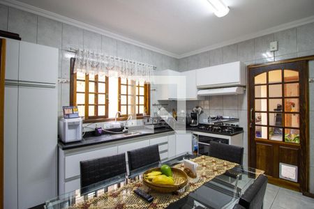 Casa à venda com 140m², 3 quartos e 2 vagasCozinha