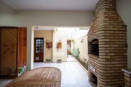 Casa à venda com 140m², 3 quartos e 2 vagasChurrasqueira