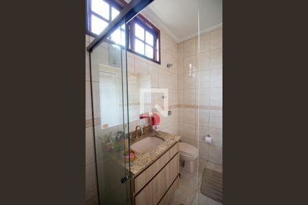 Casa à venda com 140m², 3 quartos e 2 vagasBanheiro