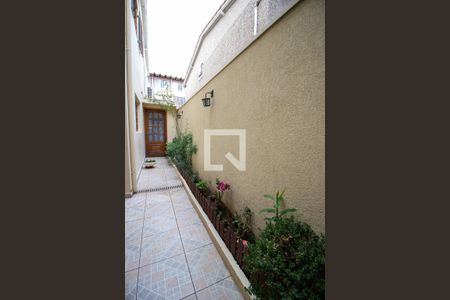 Casa à venda com 140m², 3 quartos e 2 vagasCorredor - Quintal 