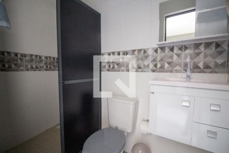 Banheiro da Suíte 1 de casa de condomínio para alugar com 2 quartos, 84m² em Vargem Grande, Rio de Janeiro