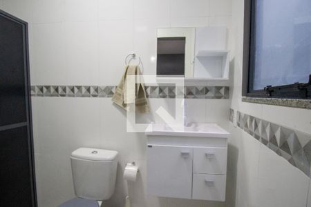 Casa de condomínio para alugar com 84m², 2 quartos e 1 vaga Casa de condomínio para alugar com 84m², 2 quartos e 1 vagaBanheiro da Suíte 2
