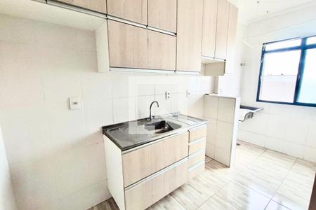 Cozinha de apartamento à venda com 2 quartos, 46m² em Parque São Jorge, Campinas