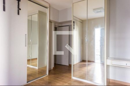 Apartamento à venda com 121m², 3 quartos e 2 vagas Apartamento à venda com 121m², 3 quartos e 2 vagasSuíte