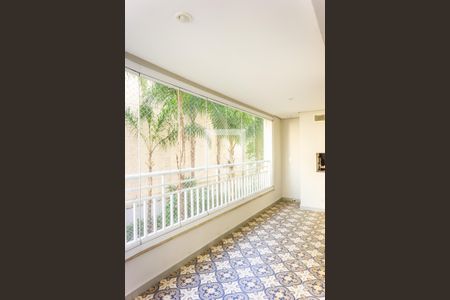 Apartamento à venda com 121m², 3 quartos e 2 vagas Apartamento à venda com 121m², 3 quartos e 2 vagasVaranda