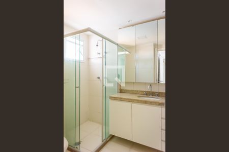 Apartamento à venda com 121m², 3 quartos e 2 vagas Apartamento à venda com 121m², 3 quartos e 2 vagasBanheiro da Suíte