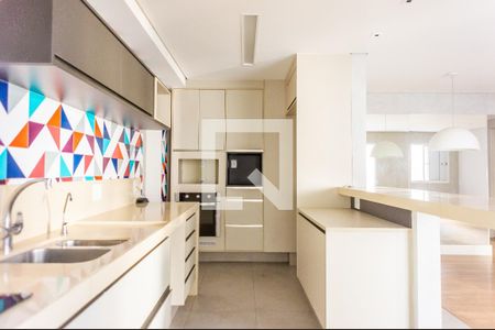 Apartamento à venda com 121m², 3 quartos e 2 vagas Apartamento à venda com 121m², 3 quartos e 2 vagasCozinha