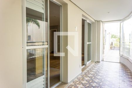 Apartamento à venda com 121m², 3 quartos e 2 vagas Apartamento à venda com 121m², 3 quartos e 2 vagasVaranda