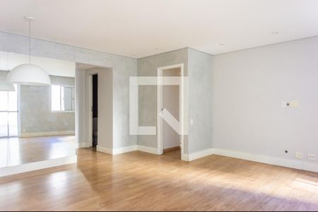 Apartamento à venda com 121m², 3 quartos e 2 vagas Apartamento à venda com 121m², 3 quartos e 2 vagasSala