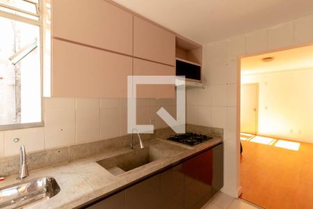Cozinha e Área de Serviço de apartamento para alugar com 2 quartos, 51m² em Camargos, Belo Horizonte
