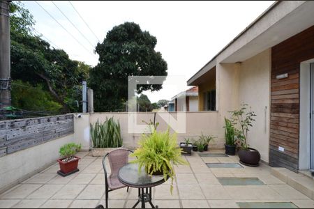 Casa à venda com 181m², 4 quartos e 2 vagasTerraço