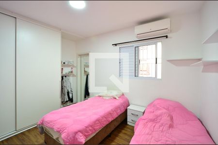 Casa à venda com 181m², 4 quartos e 2 vagasSuíte 2