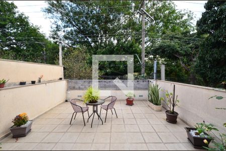 Casa à venda com 181m², 4 quartos e 2 vagasTerraço