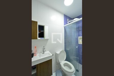 Casa à venda com 181m², 4 quartos e 2 vagasBanheiro de Serviço