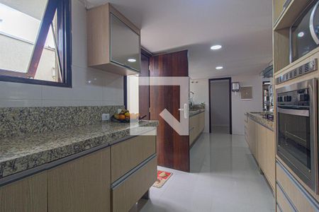 Casa para alugar com 500m², 3 quartos e 4 vagas Casa para alugar com 500m², 3 quartos e 4 vagasCozinha
