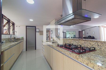 Casa para alugar com 500m², 3 quartos e 4 vagas Casa para alugar com 500m², 3 quartos e 4 vagasCozinha