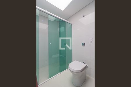 Casa para alugar com 500m², 3 quartos e 4 vagas Casa para alugar com 500m², 3 quartos e 4 vagasBanheiro do Quarto 2