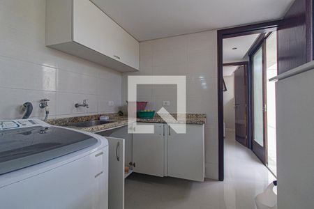 Casa para alugar com 500m², 3 quartos e 4 vagas Casa para alugar com 500m², 3 quartos e 4 vagasÁrea de Serviço