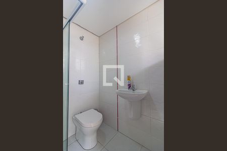 Casa para alugar com 500m², 3 quartos e 4 vagas Casa para alugar com 500m², 3 quartos e 4 vagasBanheiro de Serviço