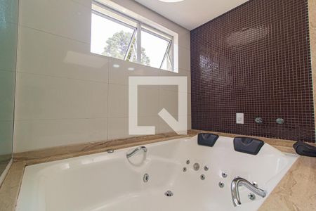 Casa para alugar com 500m², 3 quartos e 4 vagas Casa para alugar com 500m², 3 quartos e 4 vagasBanheiro do Quarto 3