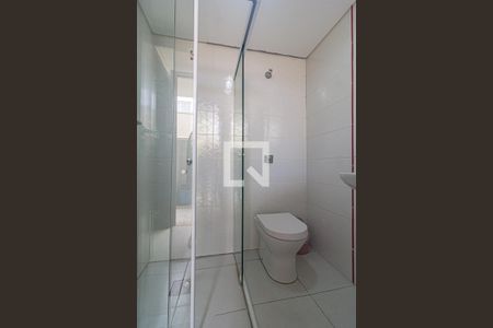 Casa para alugar com 500m², 3 quartos e 4 vagas Casa para alugar com 500m², 3 quartos e 4 vagasBanheiro de Serviço