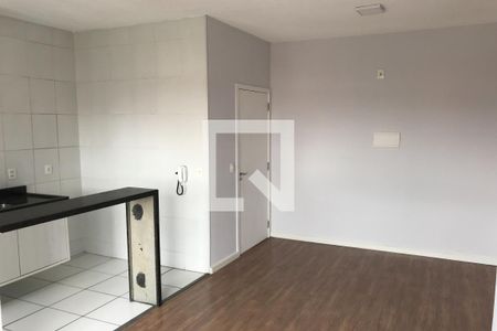 Sala de casa de condomínio à venda com 2 quartos, 48m² em Novo Osasco, Osasco