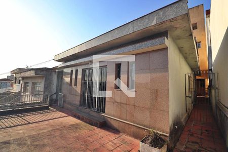 Casa à venda com 340m², 3 quartos e 4 vagasVaranda