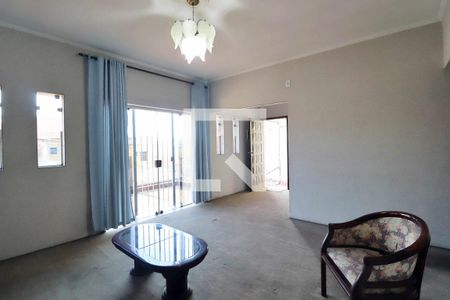 Casa 1 - Sala de casa à venda com 3 quartos, 340m² em Vila Curuçá, Santo André