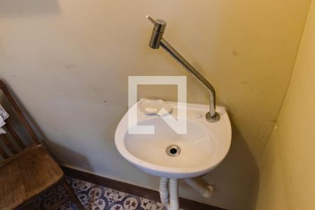 Casa à venda com 240m², 6 quartos e sem vagaCasa 1 Banheiro Pia