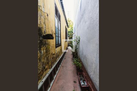 Casa à venda com 240m², 6 quartos e sem vagaCorredor