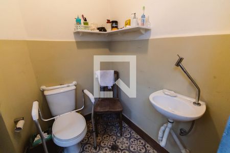 Casa à venda com 240m², 6 quartos e sem vagaCasa 1 Banheiro