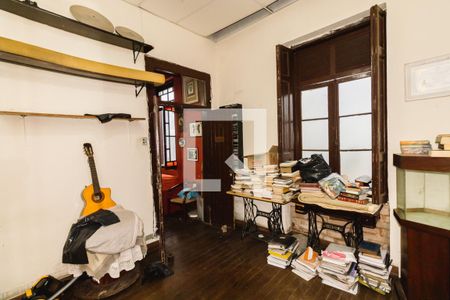 Casa à venda com 240m², 6 quartos e sem vagaCasa 2 Quarto 1