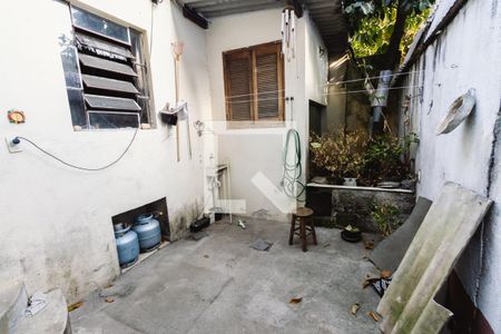 Casa à venda com 240m², 6 quartos e sem vagaQuintal