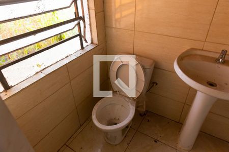 Casa à venda com 87m², 3 quartos e 3 vagas Casa à venda com 87m², 3 quartos e 3 vagasDetalhe Banheiro de Serviço