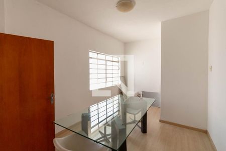 Casa à venda com 178m², 4 quartos e 1 vaga Casa à venda com 178m², 4 quartos e 1 vagaCopa