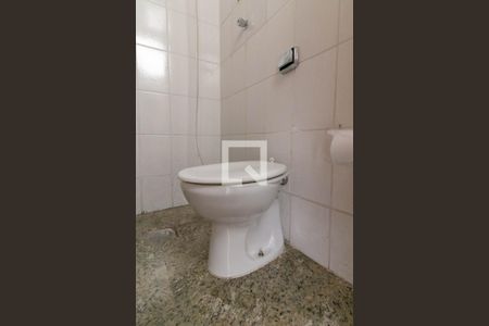 Casa à venda com 178m², 4 quartos e 1 vaga Casa à venda com 178m², 4 quartos e 1 vagaBanheiro Social