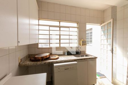 Casa à venda com 178m², 4 quartos e 1 vaga Casa à venda com 178m², 4 quartos e 1 vagaCozinha